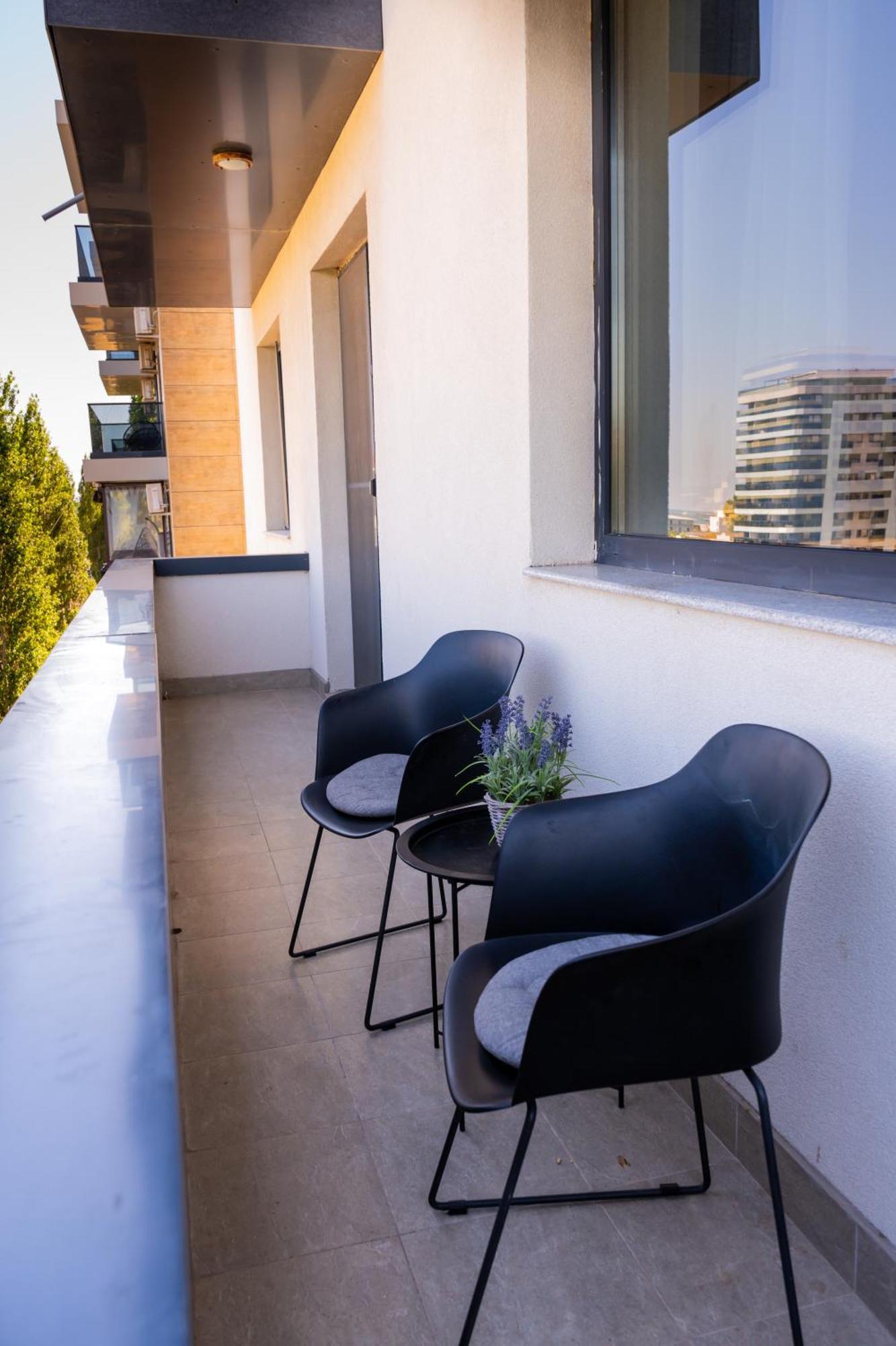 Alexis Spacious Classic Apartment Mamaia Exteriör bild