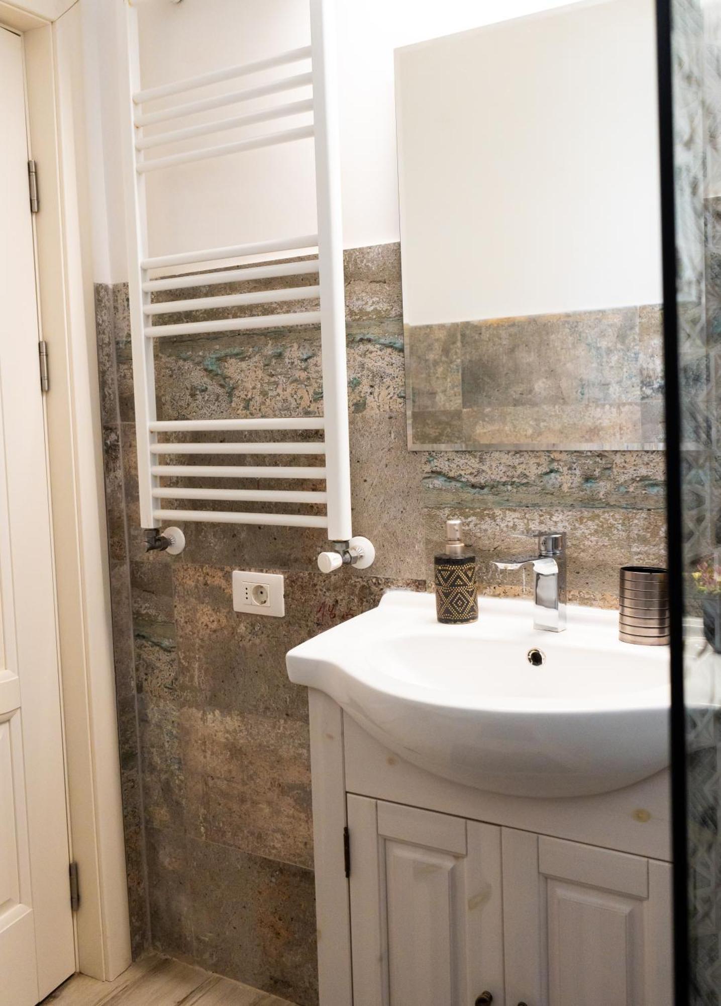 Alexis Spacious Classic Apartment Mamaia Exteriör bild